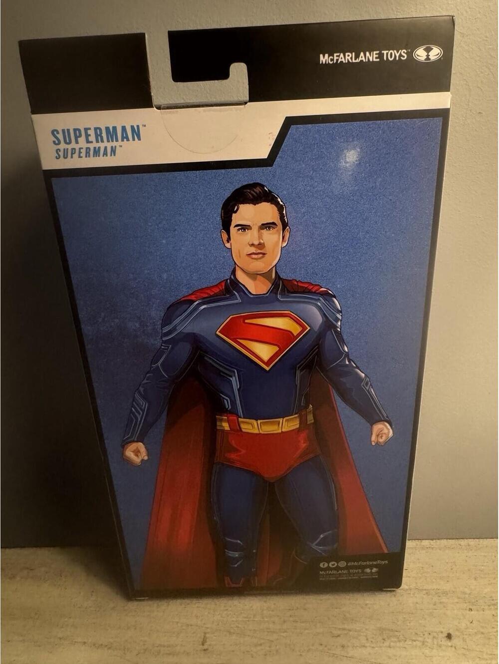 Superman - Picture 2 of 2